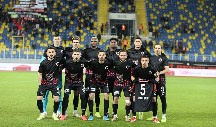 Gençlerbirliği - Adanaspor karşılaşmasında Ahmet Çalık unutulmadı