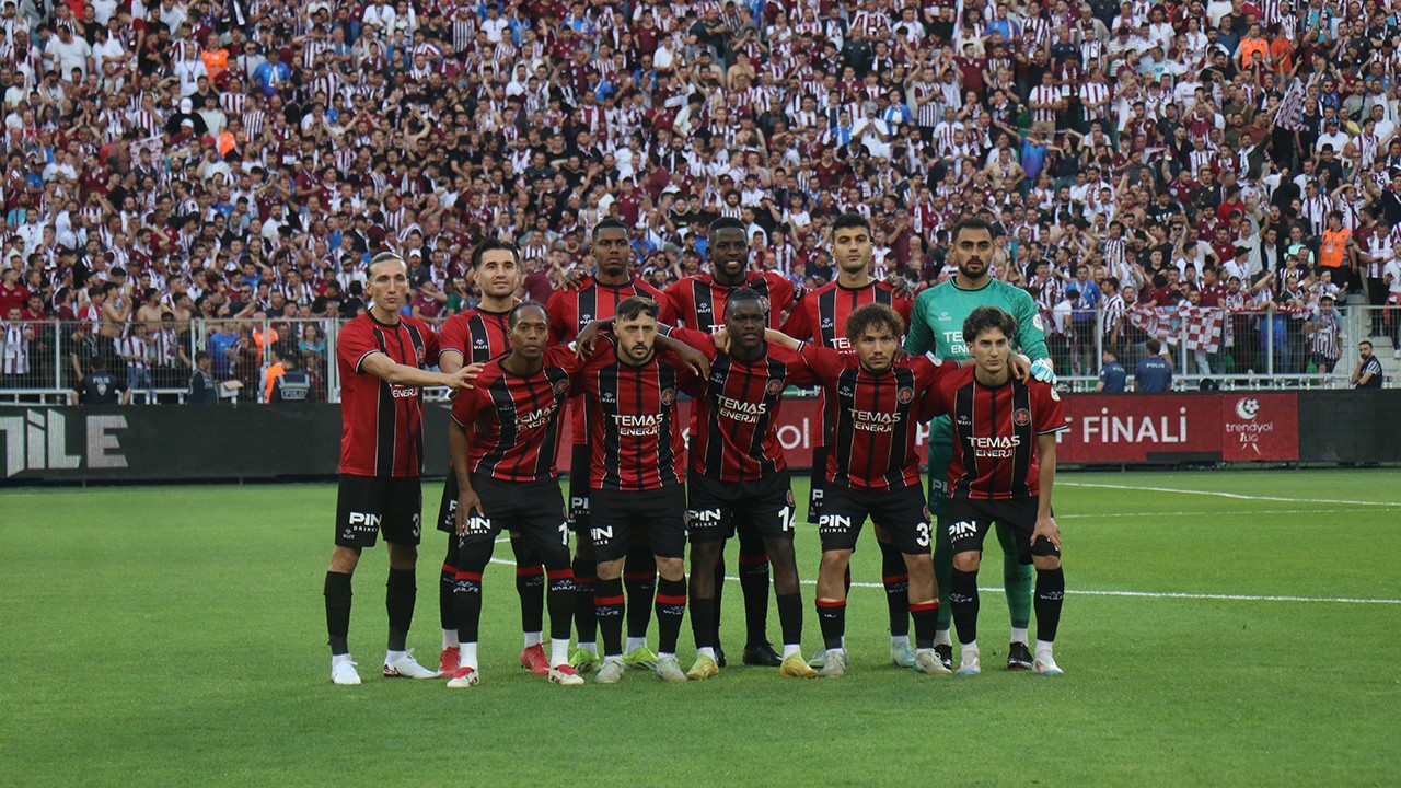Süper Lig’e yükselen son takım belli oldu